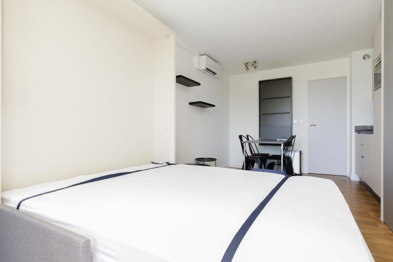Suite 118 - Piscine - 50 Metres Plage - Terrasse - Clim - Wifi Канны Экстерьер фото